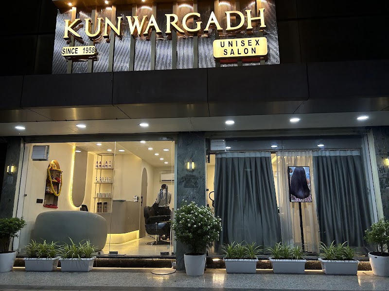 Kunwargadh Unisex Salon - Salon in Raipur
