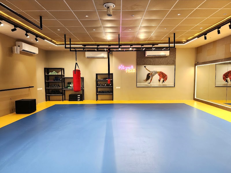 MADMOvES - Gym in Raipur
