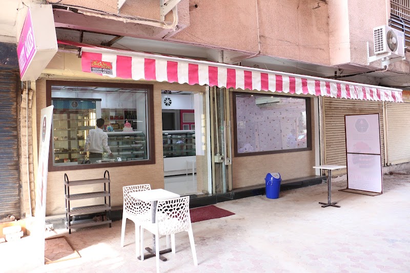 Variety Cakes - Bakery in Raipur